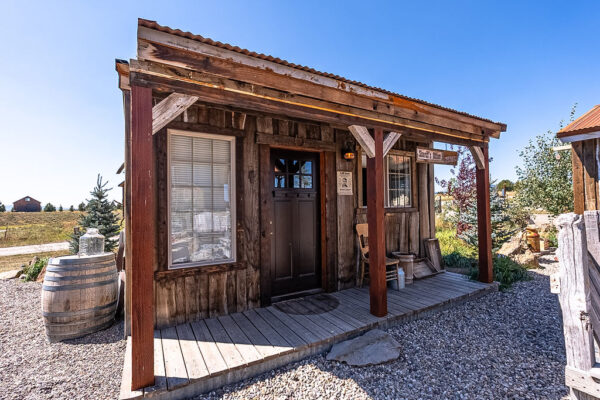 Guest house outside 2